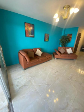 Hemingway Salinas Apartment